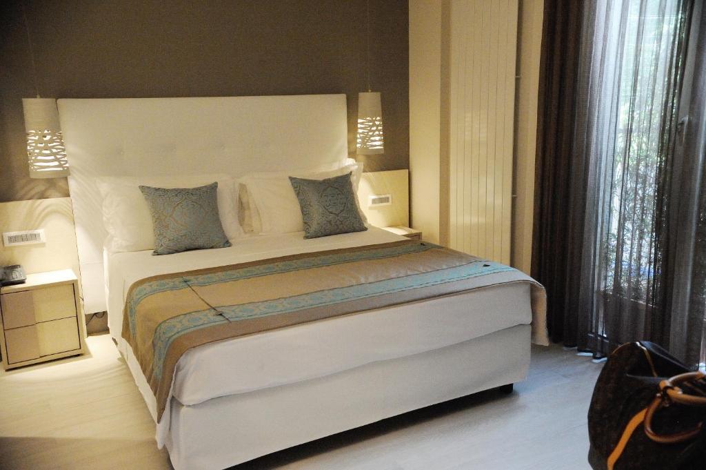 Ariston & Hotel 3*
