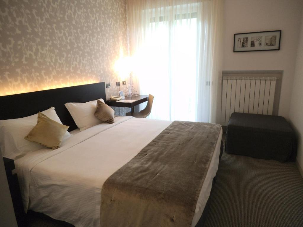 Hotel Ariston & 3*