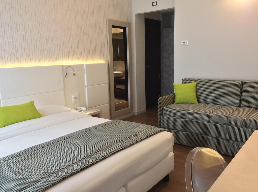 Ariston & Hotel 3*