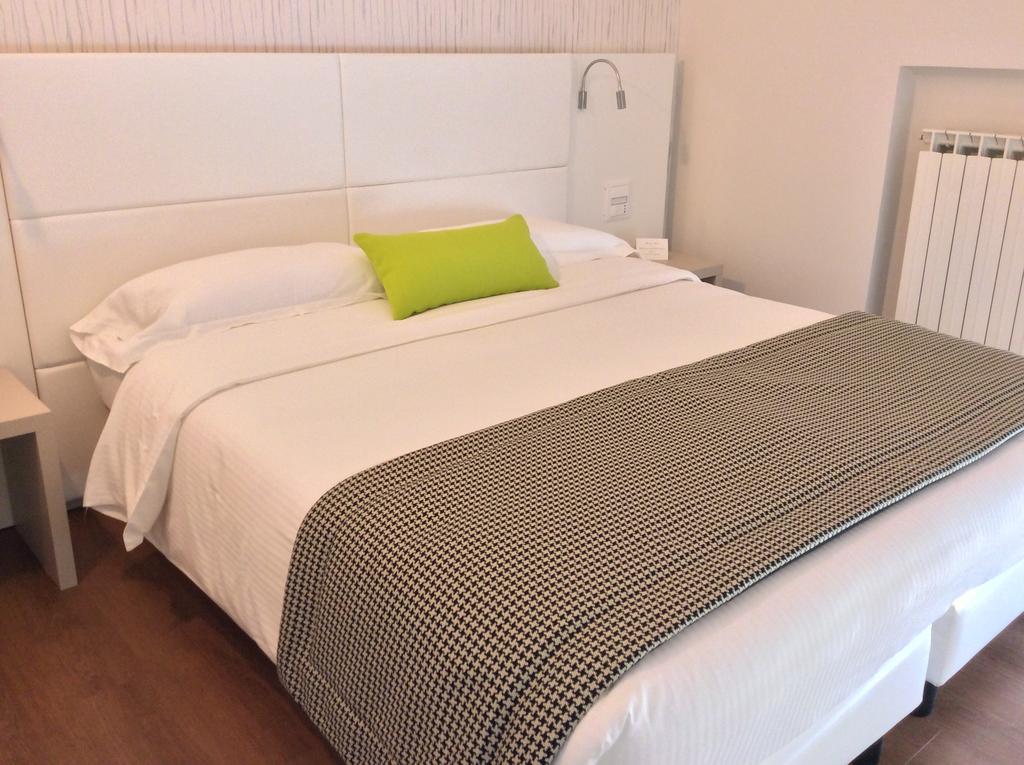 Ariston & Hotel 3*