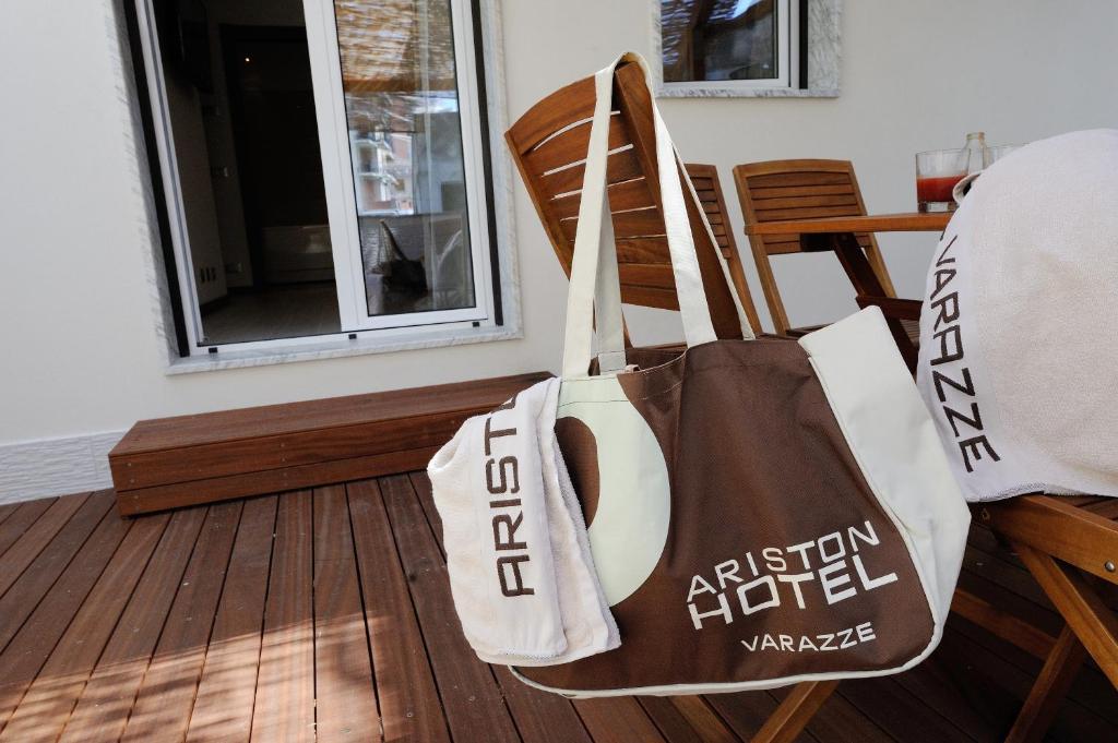 Ariston & Hotel