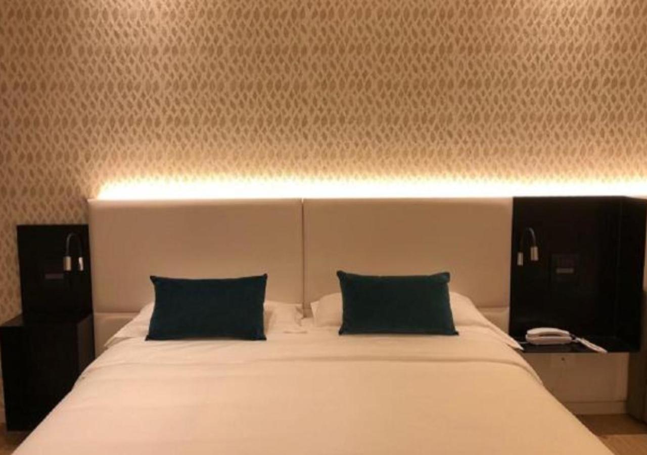 Ariston & Varazze